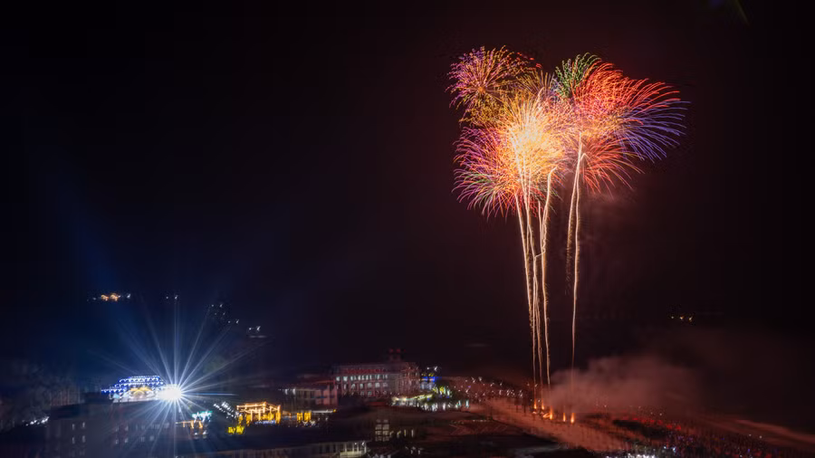 Màn pháo hoa đặc sắc mừng thành công Lễ khai trương. (Ảnh: Đình Dũng) Màn pháo hoa đặc sắc mừng thành công Lễ khai trương. (Ảnh: Đình Dũng)