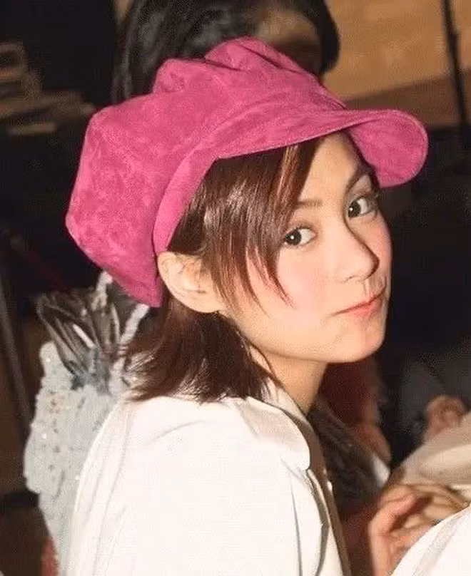 Nhan sắc băng thanh ngọc khiết thuở 20 của ngọc nữ đẹp nhất Cbiz một thời Chung Hân Đồng ảnh 11