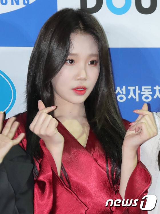 Hanh trinh lot xac nhan sac cua nu idol xau nhat lich su Kpop hinh anh 5 jooe_lai_gay_sot_voi_ve_ngoai_xinh_dep_khi_de_kieu_toc_moi_473b2bd1.jpg