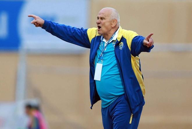 Chiến lược gia Ljupko Petrovic bị phạt 10 triệu đồng vì bỏ họp báo ở vòng 7 V.League 2022. Chiến lược gia Ljupko Petrovic bị phạt 10 triệu đồng vì bỏ họp báo ở vòng 7 V.League 2022.