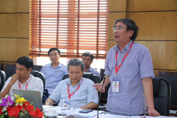 Ông Vũ Đình Chuẩn - Ủy viên BCĐ thi THPT quốc gia năm 2019 phát biểu tại buổi làm việc Ông Vũ Đình Chuẩn - Ủy viên BCĐ thi THPT quốc gia năm 2019 phát biểu tại buổi làm việc