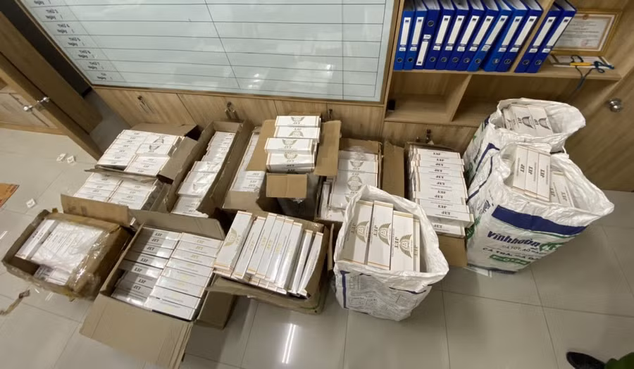 Số lượng thuốc lá Jet thu giữ được đưa về cơ quan Công an để xử lý theo quy định (Ảnh: CACC).