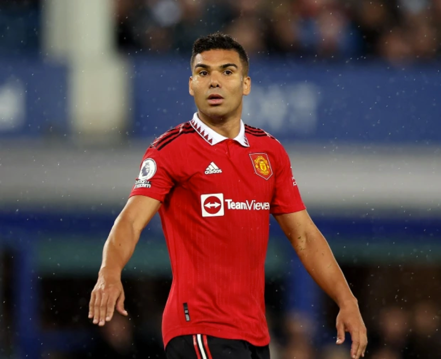 Tiền vệ Casemiro thường xem lại màn trình diễn của mình 3-4 lần. Tiền vệ Casemiro thường xem lại màn trình diễn của mình 3-4 lần.