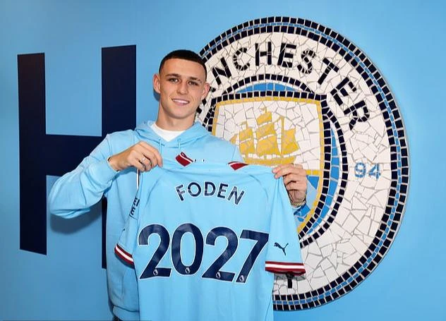 Phil Foden được Man City tăng lương gấp 10 lần 