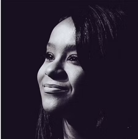 Sao Hollywood bàng hoàng trước cái chết của con gái Whitney Houston