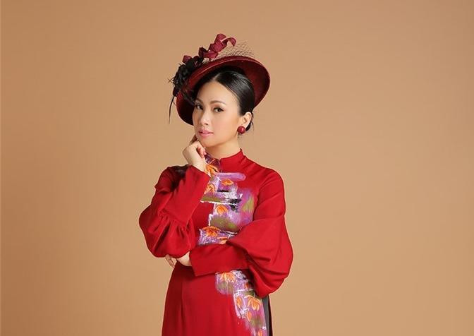 Nhan sắc trẻ trung ở tuổi 47 của ca sĩ Hà Phương