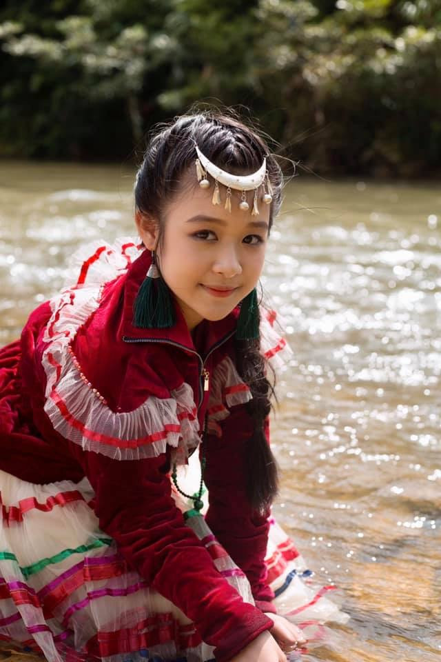 "Tiểu mỹ nhân" Bảo Ngọc lớn phổng phao, xinh như thiên thần ở tuổi 12 - Ảnh 3.