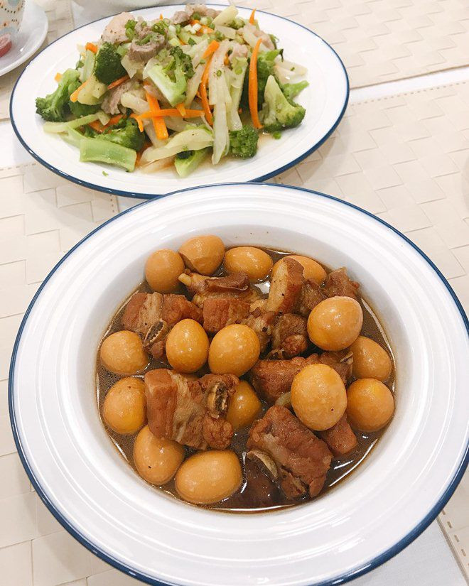 Ngỡ là thiên kim tiểu thư, ít ai ngờ em gái Quang Vinh đảm đang khiến chị em phục lăn thế này ảnh 7