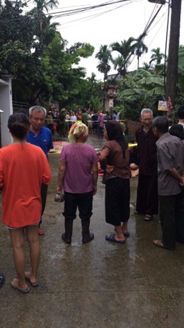 Hiện trường vụ anh truy sát gia đình em ruột khiến 5 người thương vong ở Hà Nội ảnh 9 Hiện trường vụ anh truy sát gia đình em ruột khiến 5 người thương vong ở Hà Nội-10