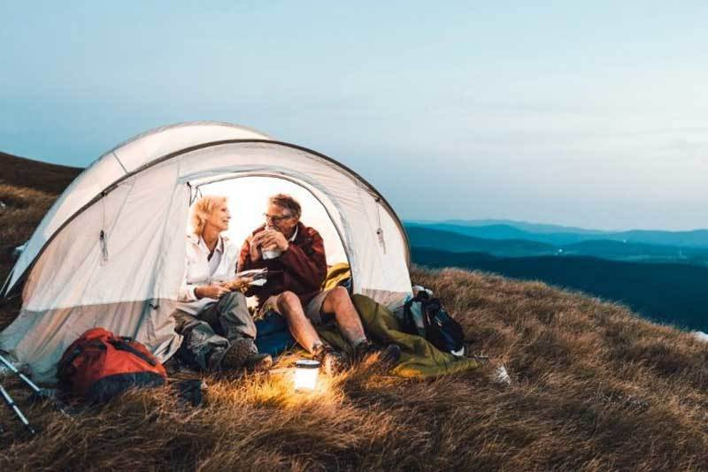 Về hưu có 1 triệu USD trong túi, vợ chồng già tiêu hết sau 5 năm