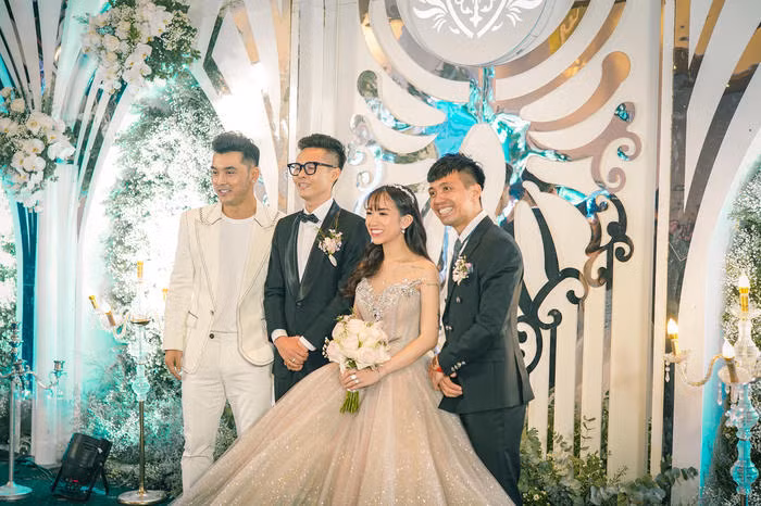 Đám cưới Joyce Phạm không có sự tham dự của cả hai người mẹ.