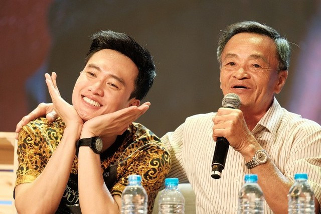 Quốc Trường khoe bố mẹ - Ảnh 2. Quốc Trường khoe bố mẹ - Ảnh 2.