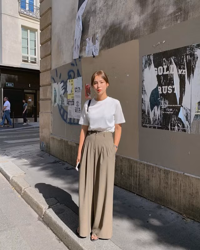 Để không tự “già hóa” phong cách công sở, chị em hãy áp dụng 4 tips diện quần âu sau đây - Ảnh 4.