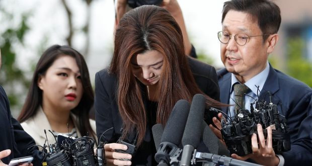 Thiếu gia kế thừa tập đoàn lớn chơi ma túy bị bắt tại sân bay ảnh 1 Chấn động, thiếu gia kế thừa tập đoàn lớn chơi ma túy bị bắt tại sân bay