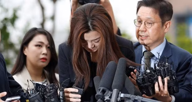 Chấn động, thiếu gia kế thừa tập đoàn lớn chơi ma túy bị bắt tại sân bay