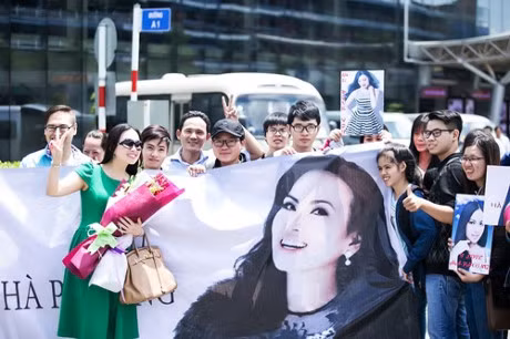 Em gai ty phu cua Cam Ly ve nuoc bang chuyen co rieng - Anh 6