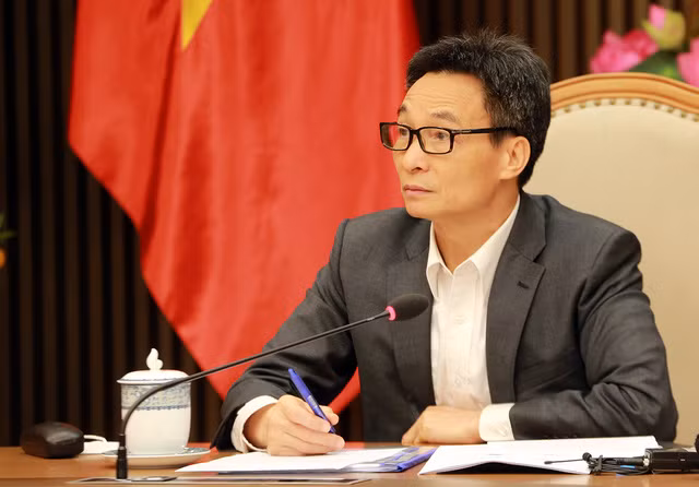 Phó Thủ tướng Vũ Đức Đam yêu cầu phải hết sức quan tâm đến trẻ em trong công tác phòng chống dịch. Nguồn: VGP.
