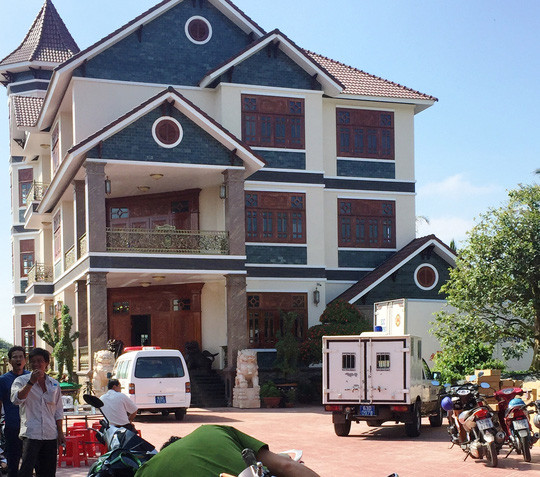 Hai người bị cắt cổ trong biệt thự ở Tiền Giang ảnh 1 Căn biệt thự tại thị xã Cai Lậy, tỉnh Tiền Giang - nơi xảy ra vụ án mạng
