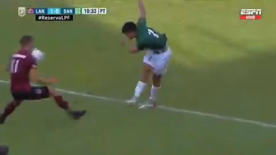 Sự cố hi hữu đã diễn ra ở giải bóng đá Argentina.