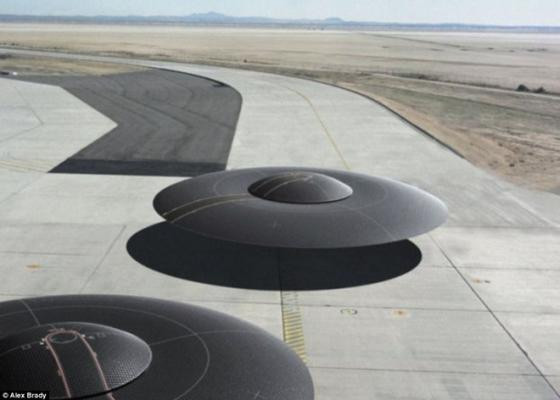 Một loại đĩa bay của người ngoài hành tinh lấy cảm hứng từ các bộ phim hoa học viễn tưởng.