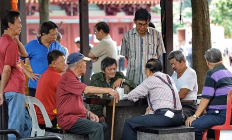 Ước tính đến năm 2050, 1/3 dân số Singapore là người già.