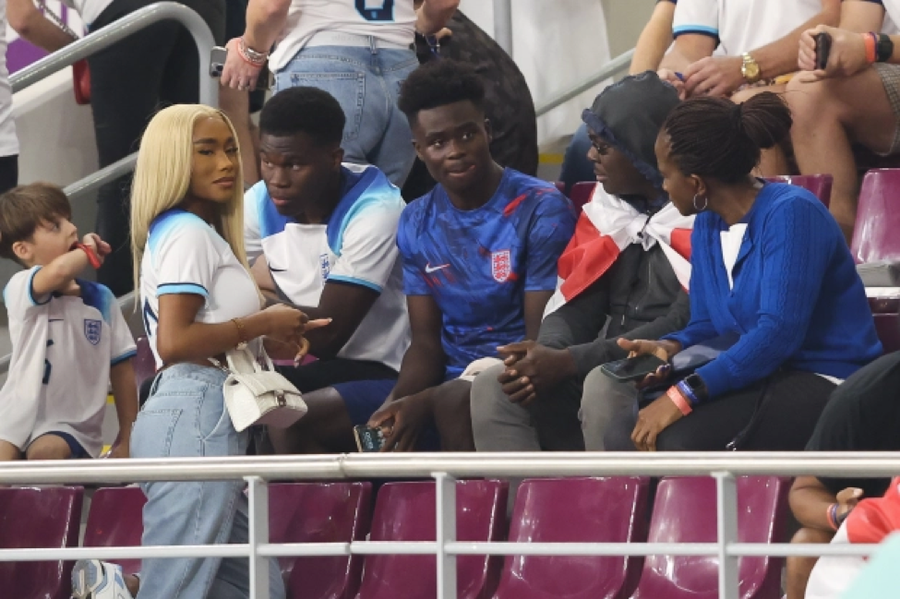 Bukayo Saka tận hưởng thành quả sau cú đúp bàn thắng cùng gia đình. Bukayo Saka tận hưởng thành quả sau cú đúp bàn thắng cùng gia đình.