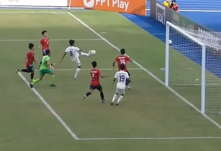 Poeiphimai mở tỷ số cho U23 Thái Lan ở phút thứ 14.