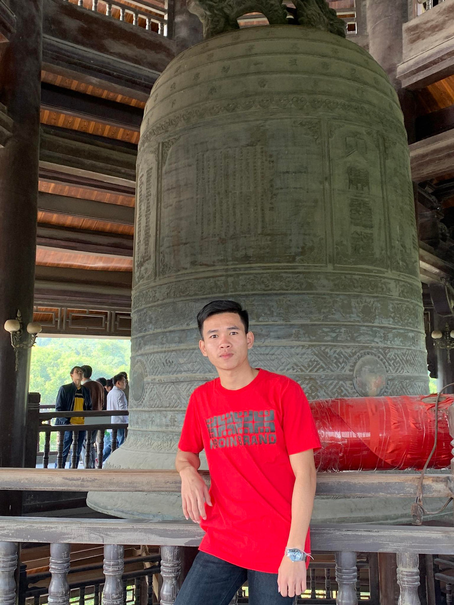 Maikheun Boualaphanh tham quan các di tích tại Việt Nam. Ảnh: NVCC Maikheun Boualaphanh tham quan các di tích tại Việt Nam. Ảnh: NVCC