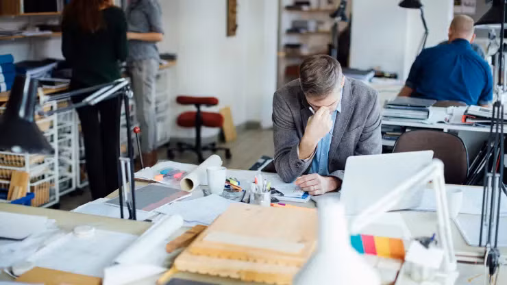 Cô đơn có thể khiến nhân viên làm việc kém hiệu quả.