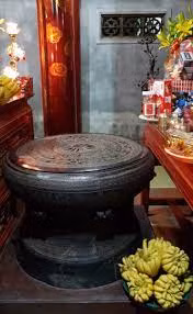 Tục thờ thần Trống Đồng đã trở thành một bộ phận tín ngưỡng dân gian.