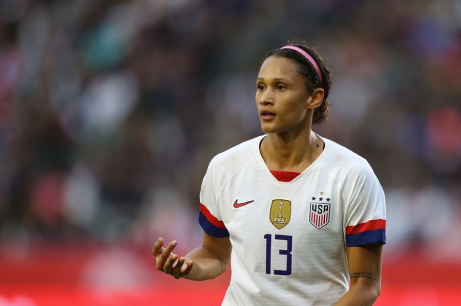 Tiền đạo Lynn Williams đánh giá tuyển nữ Việt Nam rất khó lường. Tiền đạo Lynn Williams đánh giá tuyển nữ Việt Nam rất khó lường.