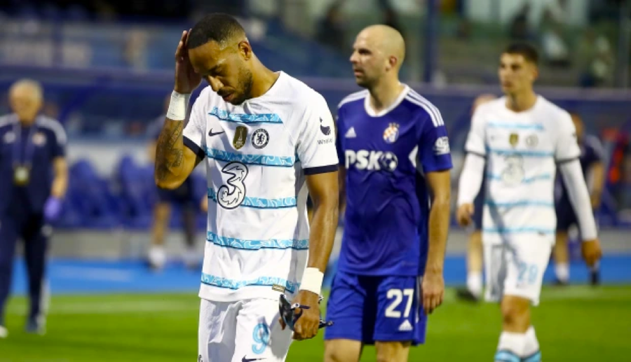 Cầu thủ Chelsea thất thần sau trận thua Dinamo Zagreb ở Champions League. Cầu thủ Chelsea thất thần sau trận thua Dinamo Zagreb ở Champions League.