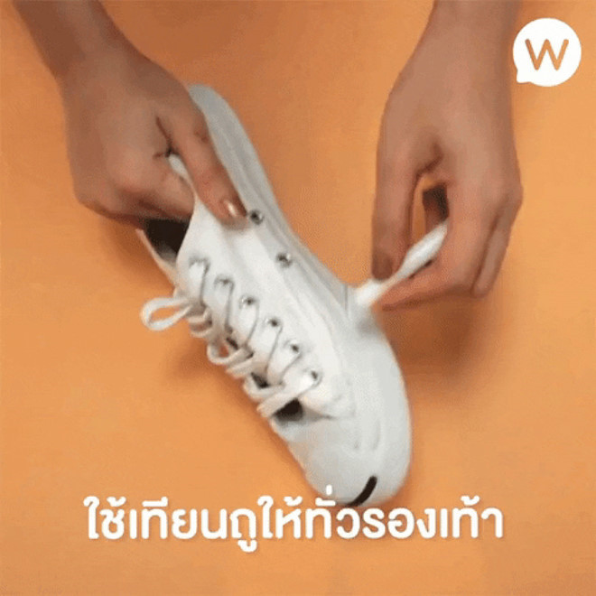 3 meo tay sach giay trang bi o ban, nga mau de lam tai nha hinh anh 2 