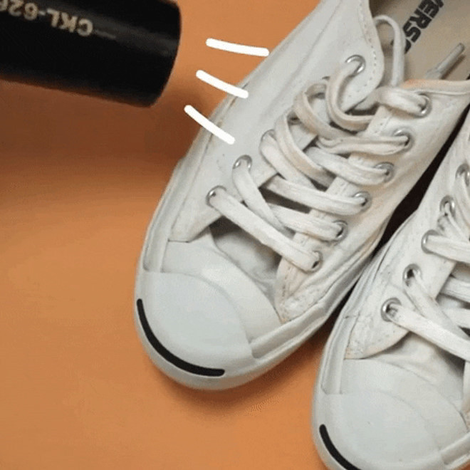 3 meo tay sach giay trang bi o ban, nga mau de lam tai nha hinh anh 3 