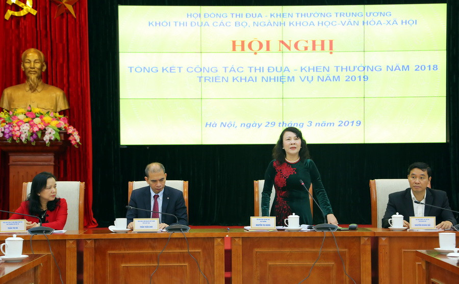 Thứ trưởng Nguyễn Thị Nghĩa phát biểu tại hội nghị. Ảnh Việt Hà Thứ trưởng Nguyễn Thị Nghĩa phát biểu tại hội nghị. Ảnh Việt Hà