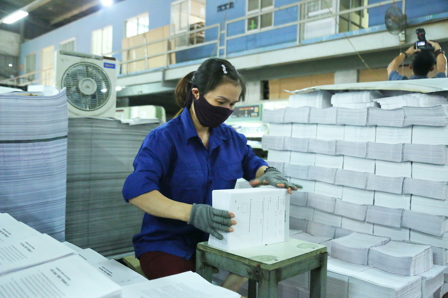 Sắp trang thành những chồng ngay ngắn