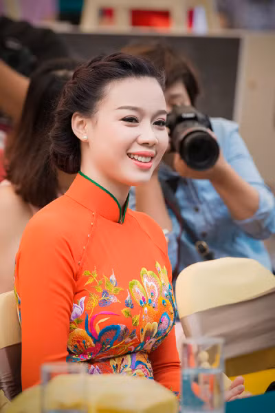 Sao Việt duyên dáng tại chương trình từ thiện Mottainai