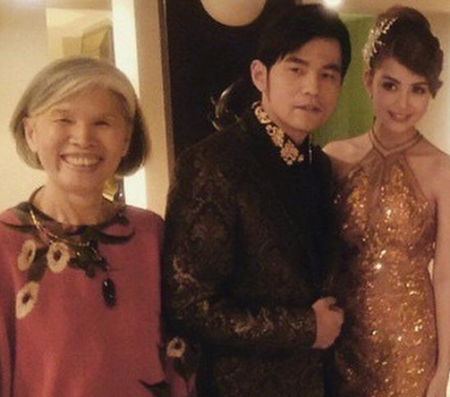 Sao nữ Hoa ngữ được mẹ chồng thương yêu như con đẻ - Ảnh 1 Sao nữ Hoa ngữ được mẹ chồng thương yêu như con đẻ - Ảnh 1