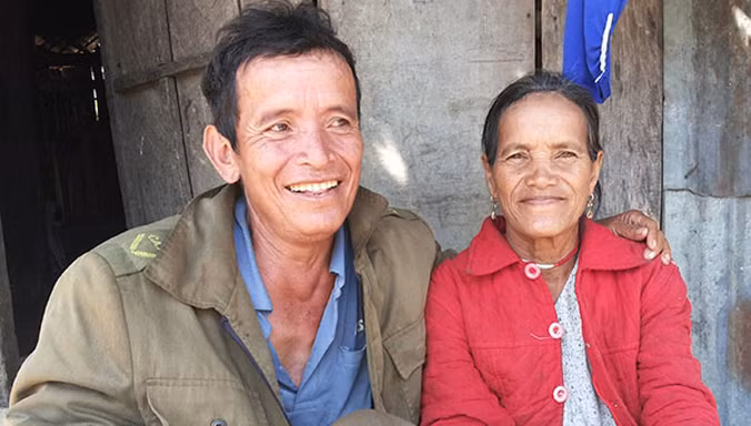 Ngôi làng phụ nữ "thỏa thích" bắt trai trẻ làm... chồng