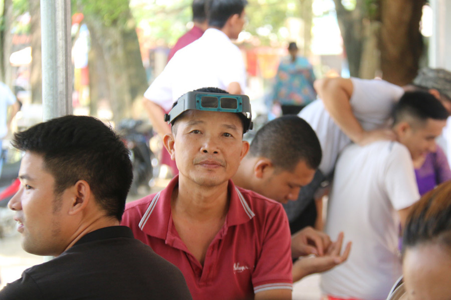 Bất ngờ những món hàng nhỏ xíu giá tiền tỷ trong khu chợ quê ở Yên Bái