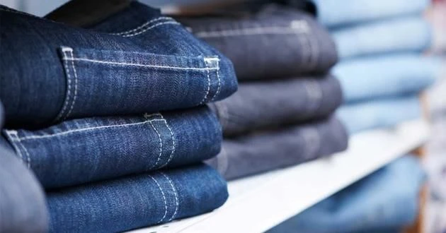 Mang muối đổ vào quần jeans, biết lý do ai cũng muốn làm 