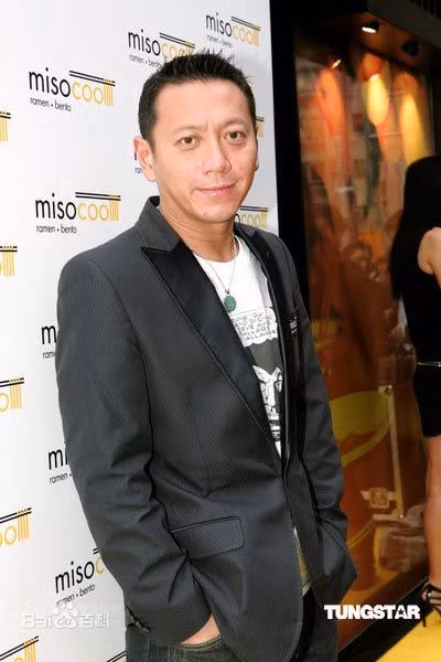 "Nghịch tử" của tỷ phú làng giải trí Hong Kong: Đang ăn chơi trác táng bỗng dưng thay đổi khó ngờ ảnh 4 "Nghịch tử" của tỷ phú làng giải trí Hong Kong: Đang ăn chơi trác táng bỗng dưng thay đổi khó ngờ ảnh 4