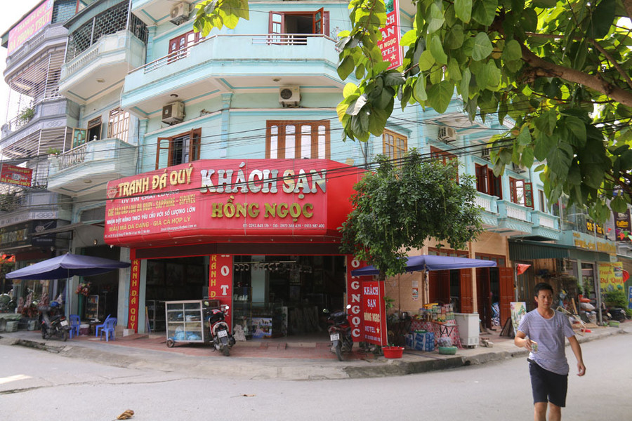 Bất ngờ những món hàng nhỏ xíu giá tiền tỷ trong khu chợ quê ở Yên Bái