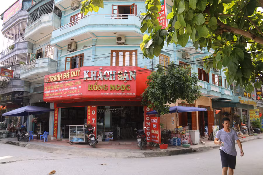 Bất ngờ những món hàng nhỏ xíu giá tiền tỷ trong khu chợ quê ở Yên Bái