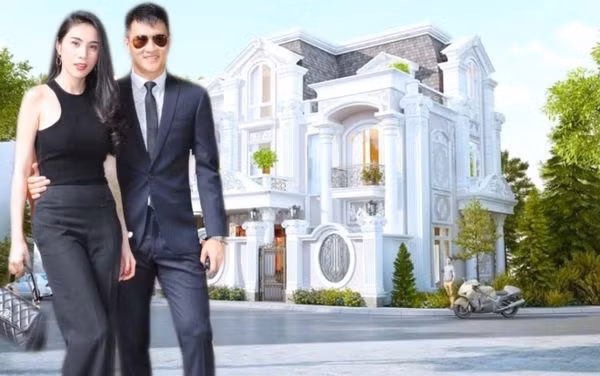 Hé lộ cuộc sống giàu sang của Công Vinh - Thủy Tiên ảnh 1 Thủy Tiên và Công Vinh đang sinh sống tại biệt thự tọa lạc ở quận 7 (TP.HCM). Ngôi nhà nằm ven sông, rộng 300m2, có 5 phòng ngủ. Phía trong ngôi biệt thự, cặp dành hẳn 100m2 để trồng rau sạch. Biệt thự ngốn của cặp “tiên đồng ngọc nữ” trên 22 tỷ đồng.