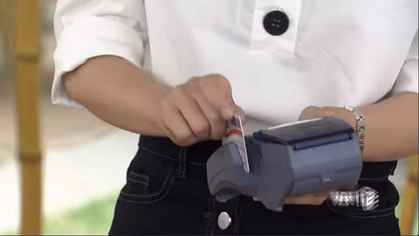 Bắt lỗi gây cười trong bộ phim hot nhất giờ vàng VTV Về nhà đi con-6