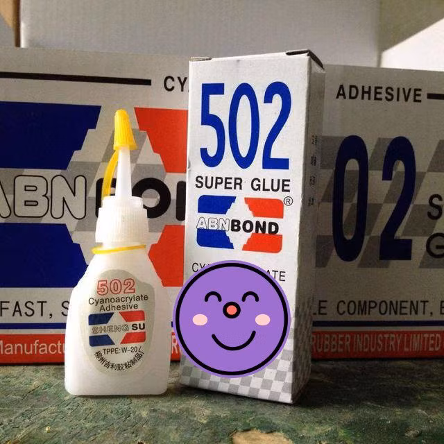 Con 2 tuổi uống nhầm keo 502, mẹ nhanh trí cứu nguy, bác sĩ hết lời khen ngợi