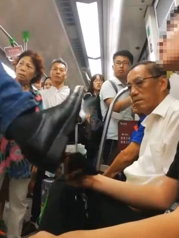 be gai 12 tuoi tu tu, ly do khien moi cha me deu phai hoi han vi cach day con - 5