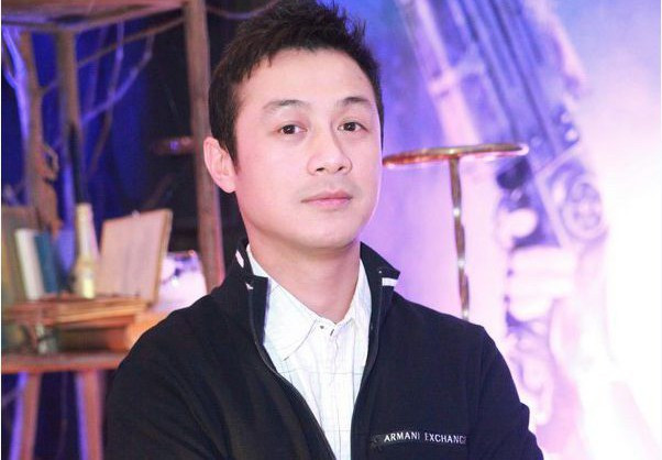 Biên tập viên Anh Tuấn là một trong những MC gắn liền với nhiều chương trình âm nhạc trên truyền hình như Trò chơi âm nhạc, Bài hát Việt... Được đào tạo bài bản về âm nhạc từ nhỏ, nam MC điển trai có một nền tảng vững chắc và kiến thức chuyên môn rộng cộng hưởng với vẻ ngoài đẹp trai, trẻ trung. Những biên tập viên truyền hình hát hay như ca sĩ