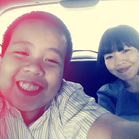 Đỗ Nhật Nam và mẹ. 